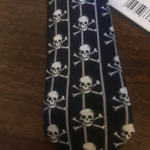 ❌SOLD❌ NWT Dolce & Gabbana Skull Tie - Picture 2 of 4